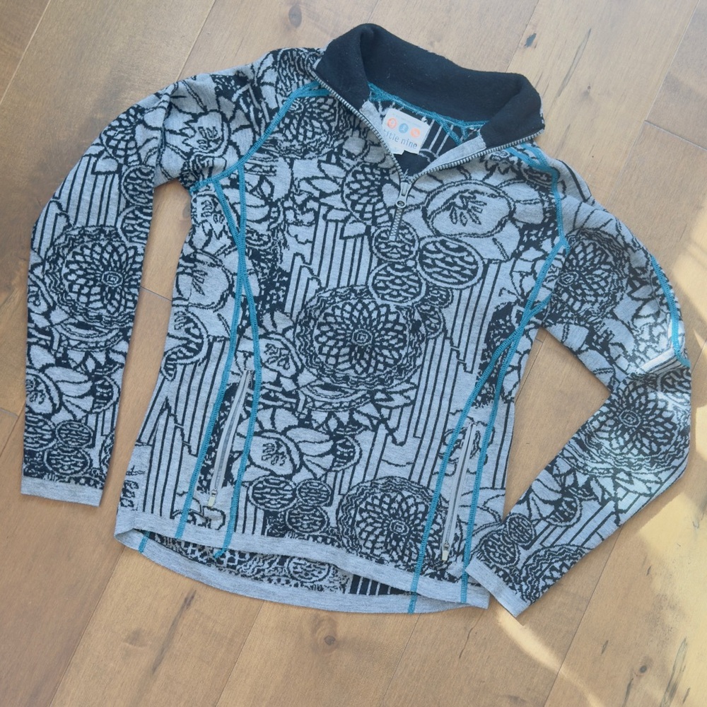 Title Nine Wool Quarter Zip Ling Sleeve Baselayer Skiing Winter Hiking S